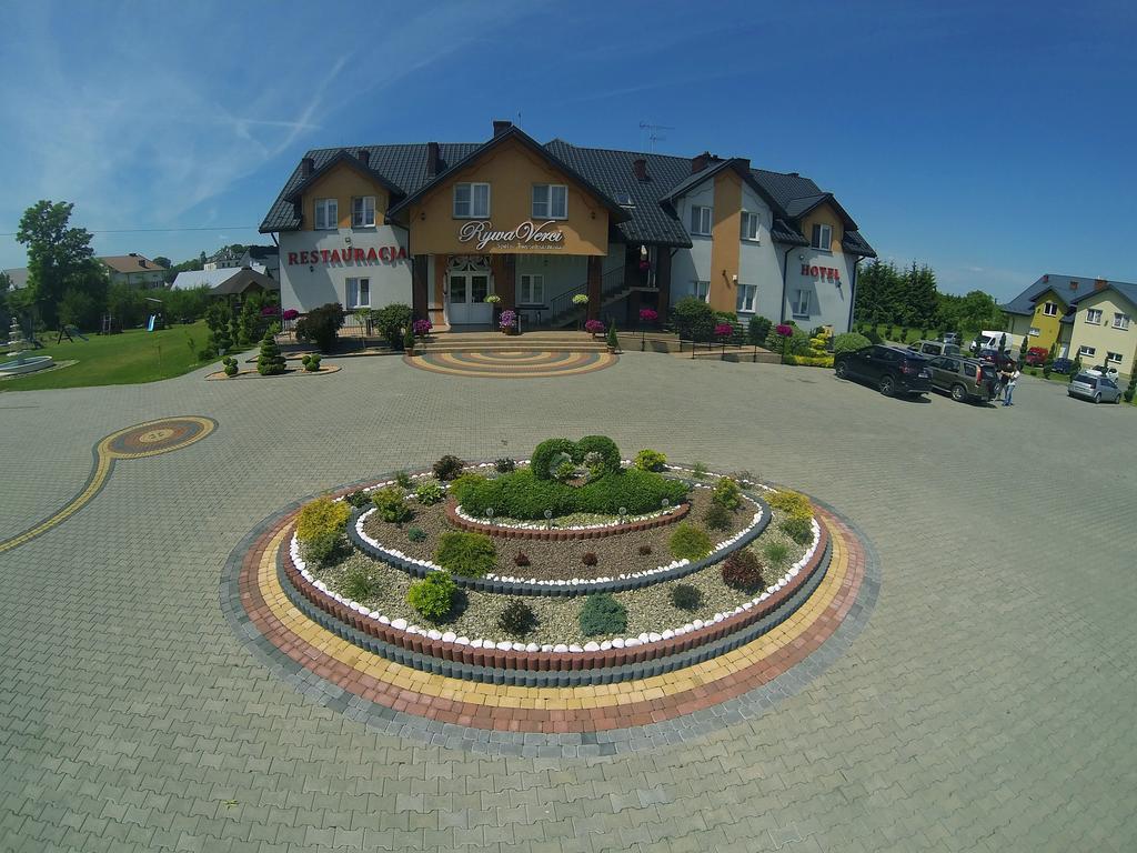 Hotel Restauracja Lorenzo Stopnica Esterno foto